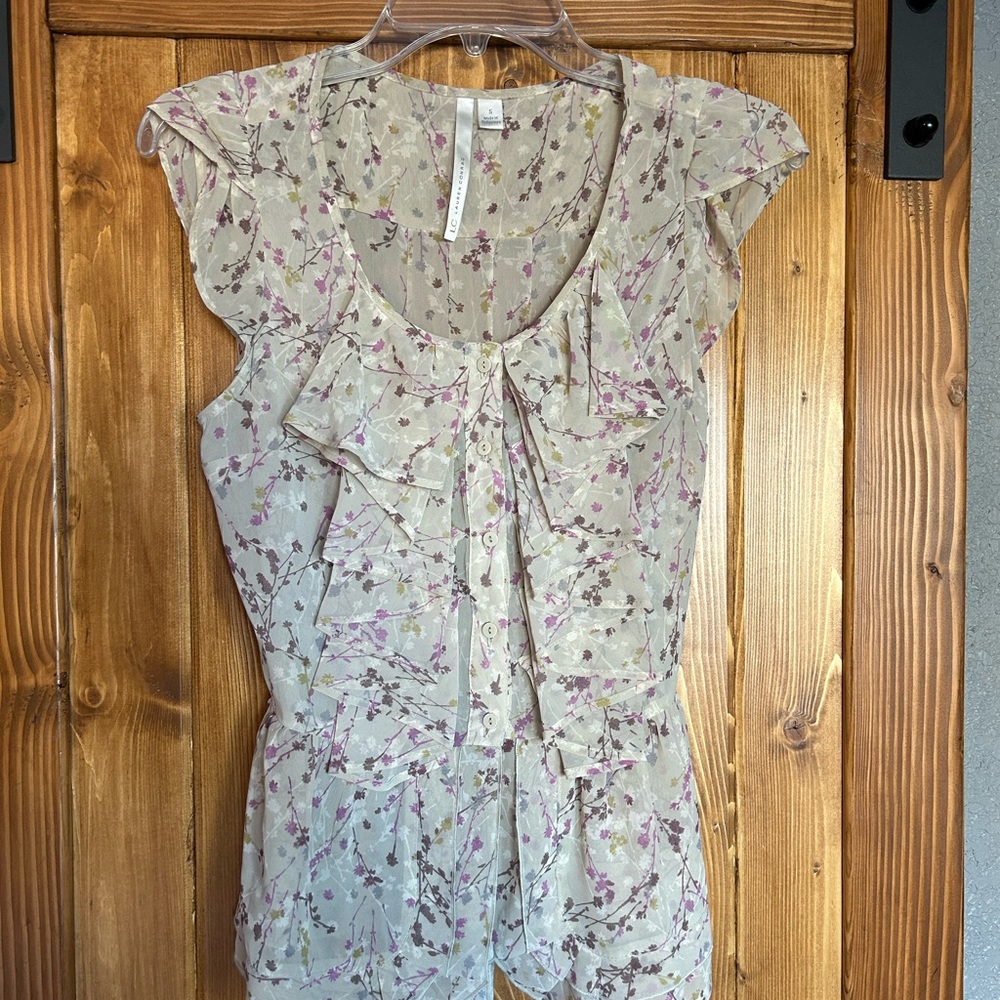 Floral ruffle blouse